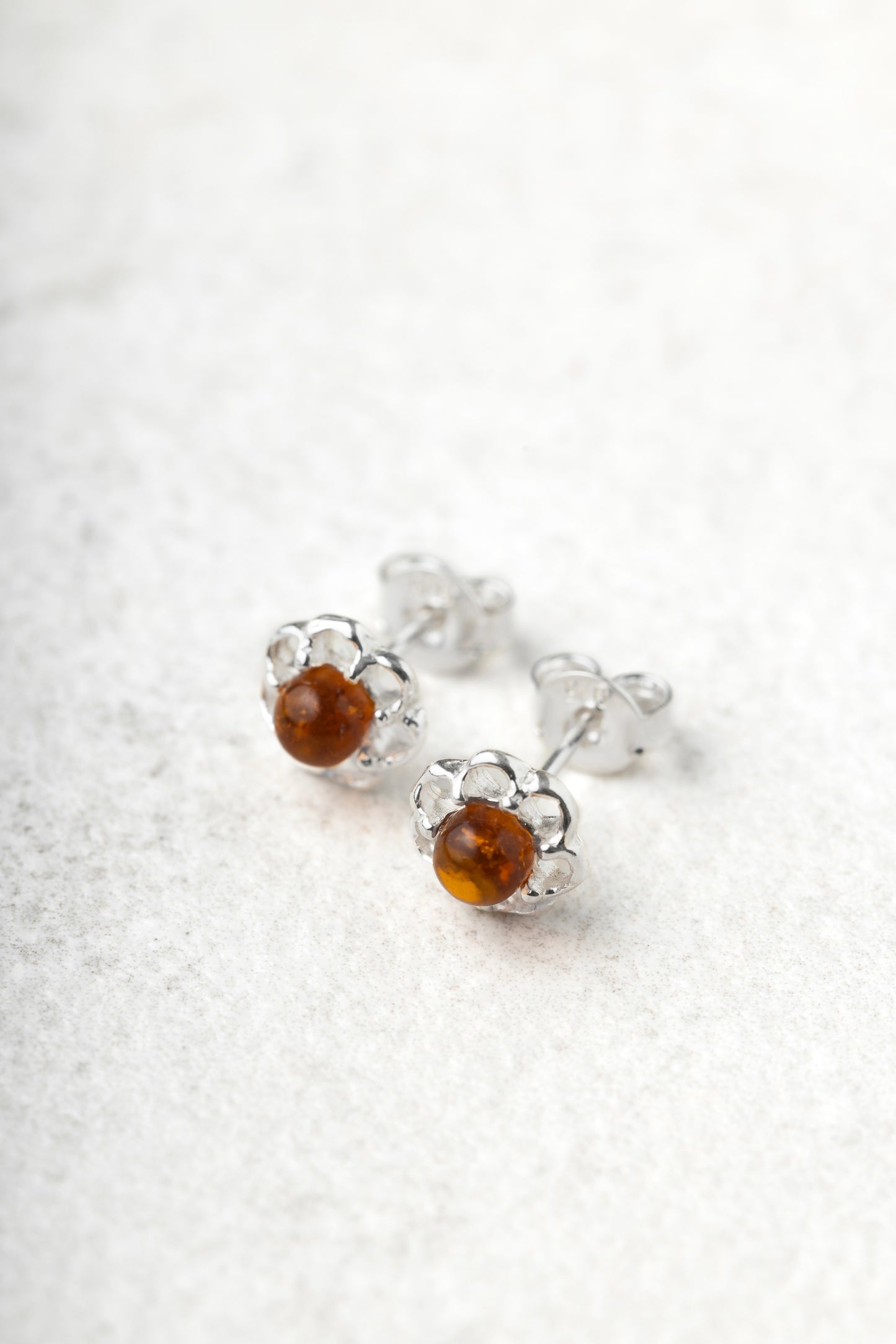 Silver Earrings with Honey-Colored Amber "Flos Solis"