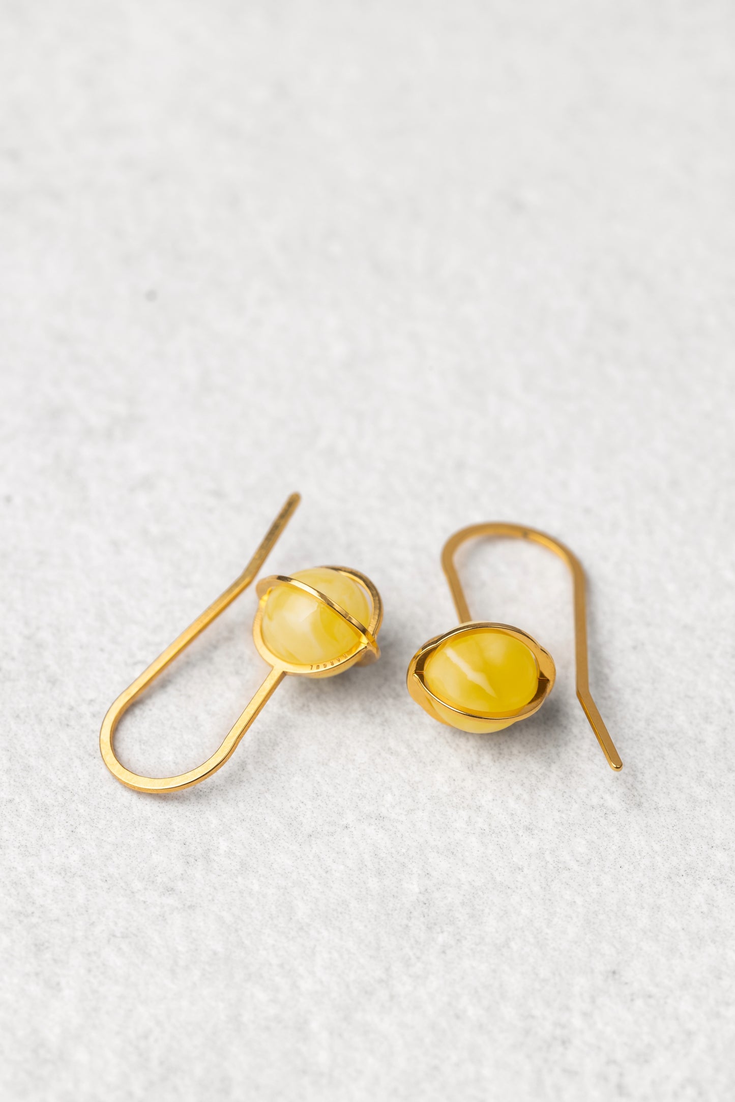 Gold-Plated Amber Earrings “Solis Sinus”
