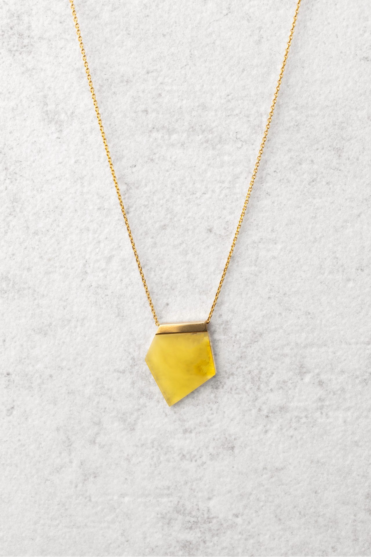 Geltonojo gintaro vėrinys „Lapis Radiant“