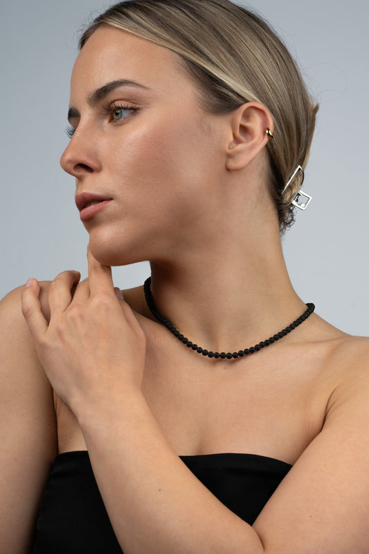 Paauskuotas gintaro pakabukas su matiniu vyšniniu gintaru "Ignis Nox"