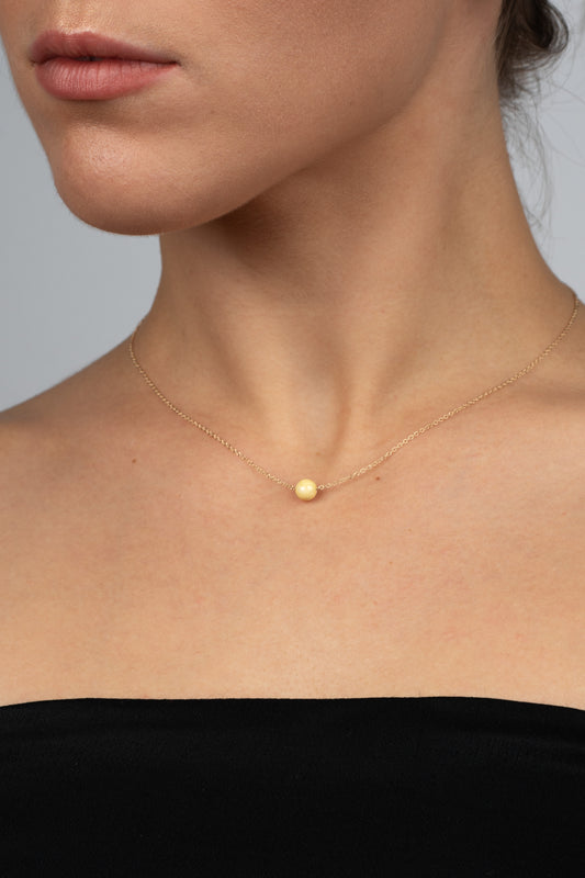 Paauksuotas vėrinys su pienišku Baltijos gintaru „Solitas“