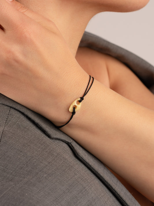 Gold-Plated Minimalist Amber Bracelet "Gutta Solis"
