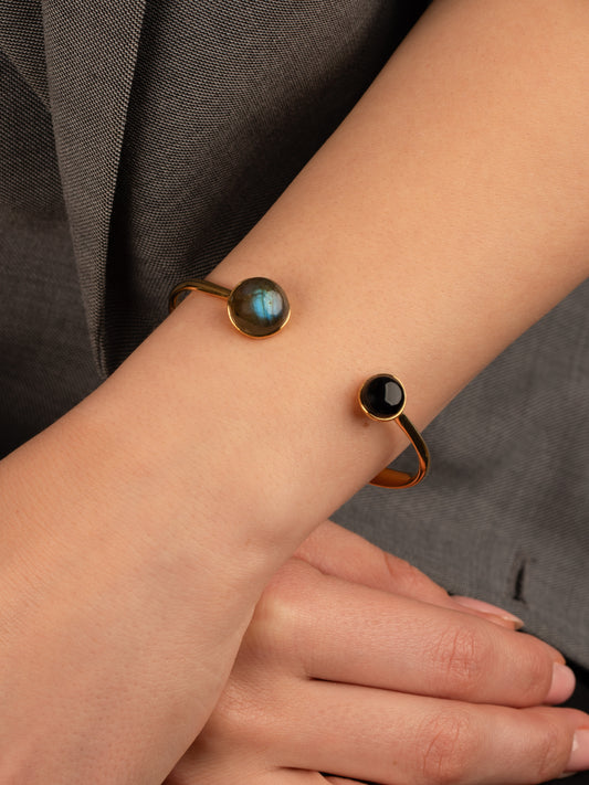 Gold-Plated Bracelet with Onyx and Labradorite "Noctis et Luna"