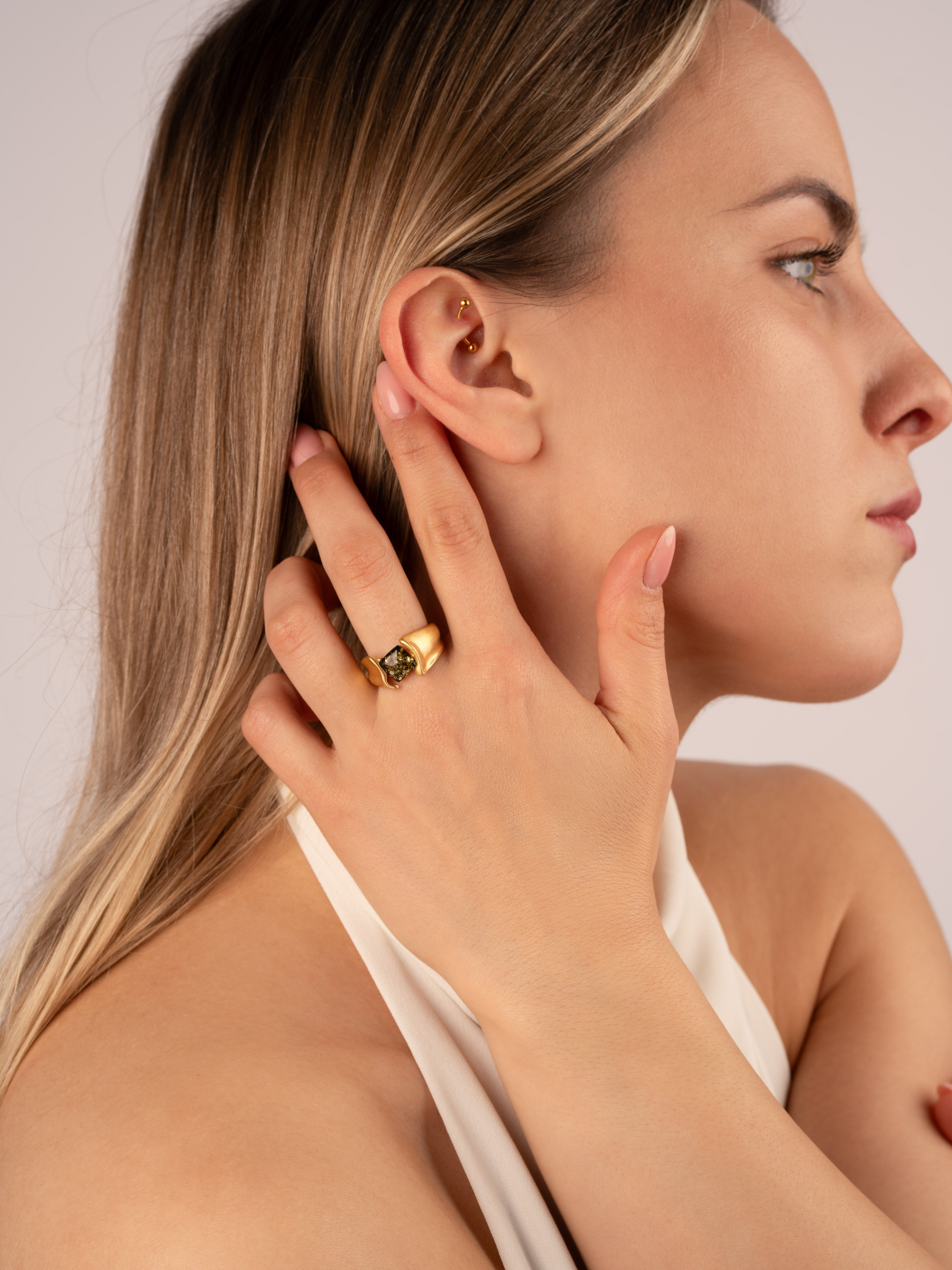 Modern Gold-Plated Amber Ring with Green Amber "Aurum Silvae"