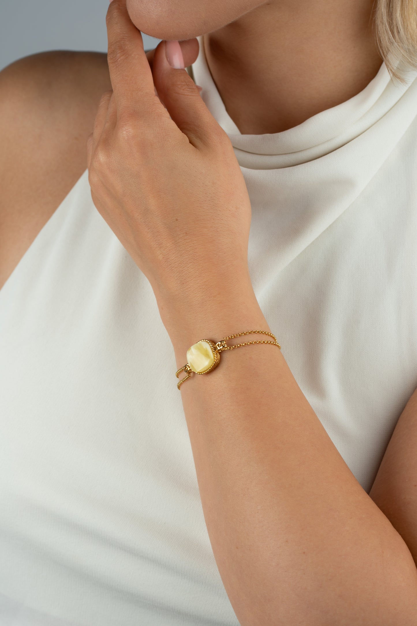 Gold-Plated Yellow Amber Bracelet „Lumen Vocatum“