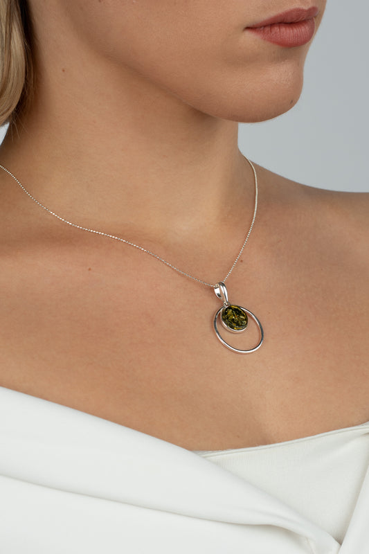 Sidabrinis gintarinis pakabukas su žaliuoju gintaru "Viriditas Mystica"