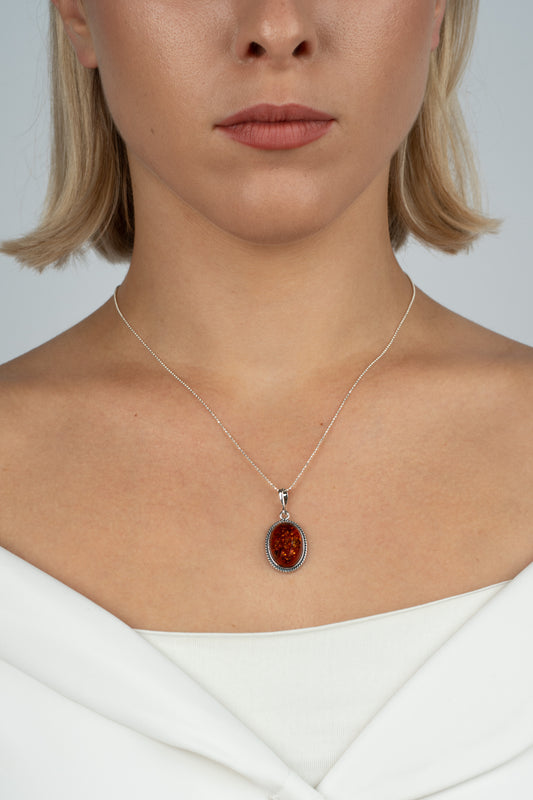 Sidabrinis gintarinis pakabukas su medaus spalvos gintaru „Flamma Cordis“