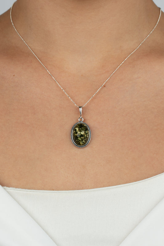 Sidabrinis gintarinis pakabukas su žaliuoju gintaru „Aurora Veridic“