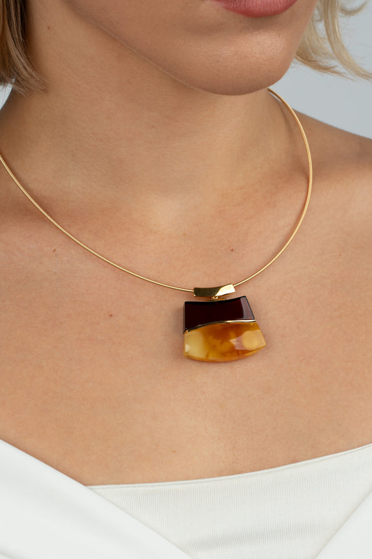 Paauksuotas gintarinis pakabukas su medaus ir vyšninės spalvos gintaru „Anima Solaris“