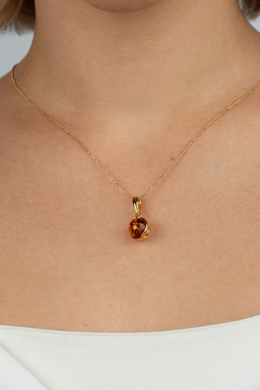 Paauksuotas gintarinis pakabukas su medaus spalvos gintaru „Aurora Viventis“