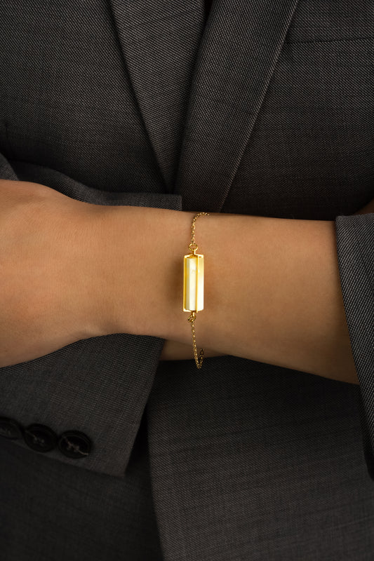 Paauksuota gintarinė apyrankė su pieniniu gintaru „Alba Prisma“