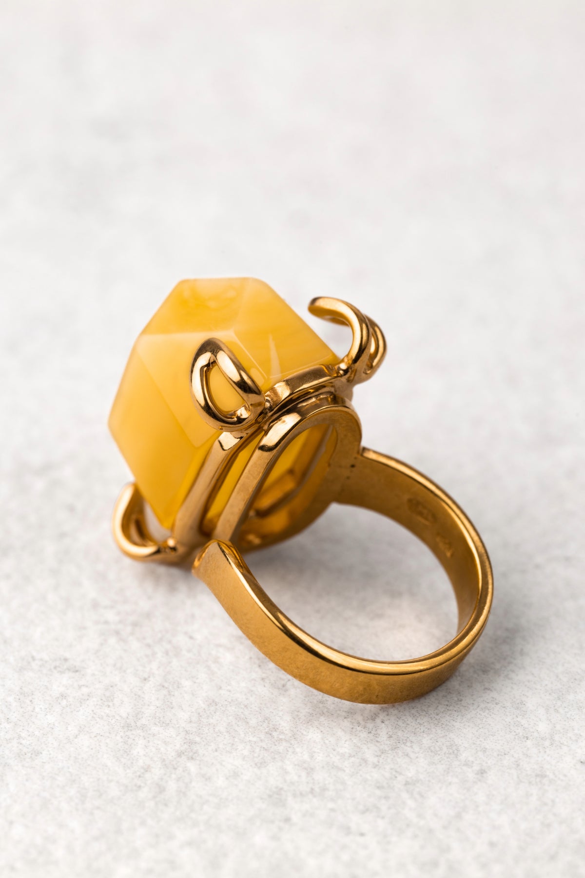 Yellow Baltic Amber Ring “Royale Aurum”