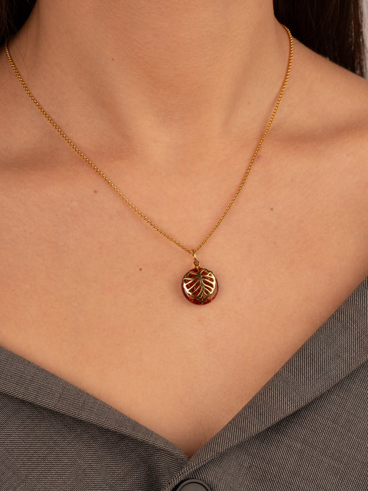 Pauksuotas medaus gintaro pakabukas „Folium aureum“