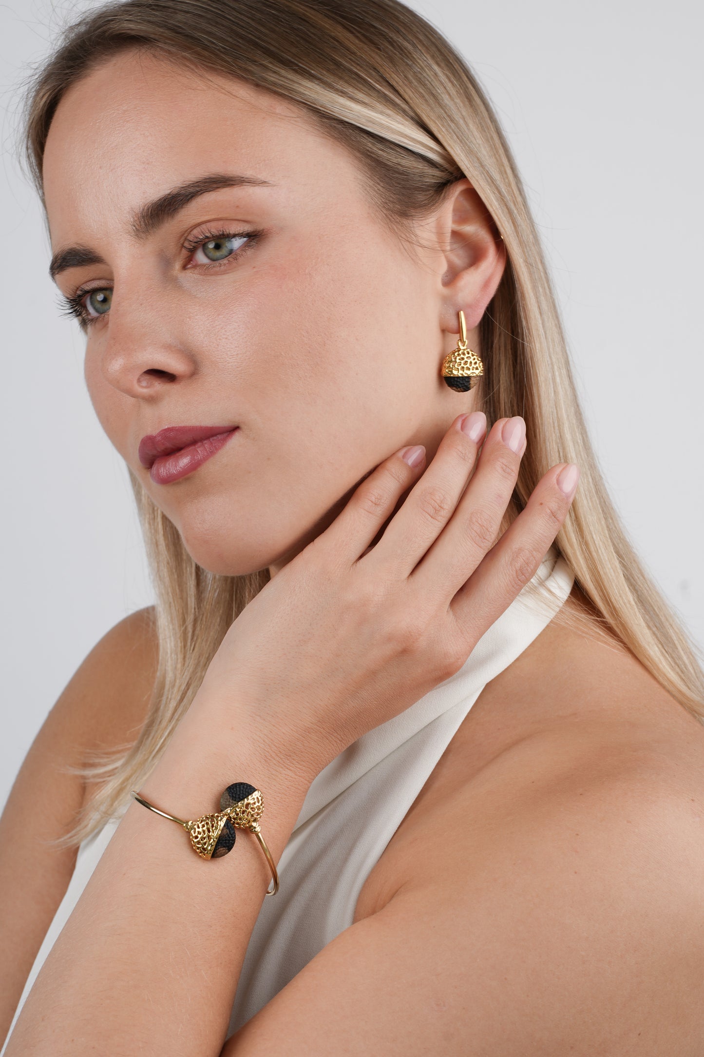 Gold-Plated Earrings with Green Amber "Ars Mutatio - Eira"