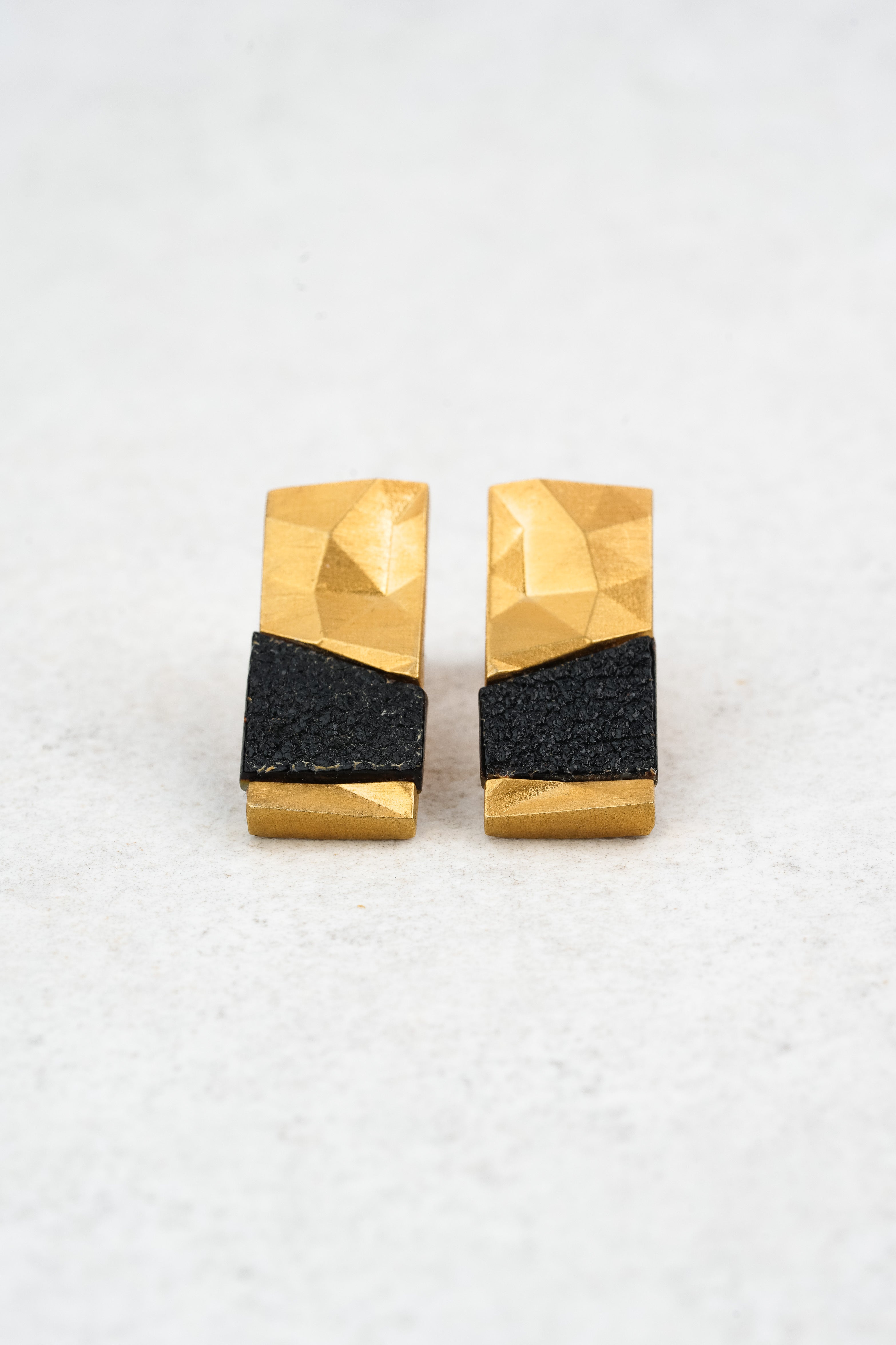 Gold-Plated Earrings with Cherry Amber "Fragmenta Imperii – Modo"