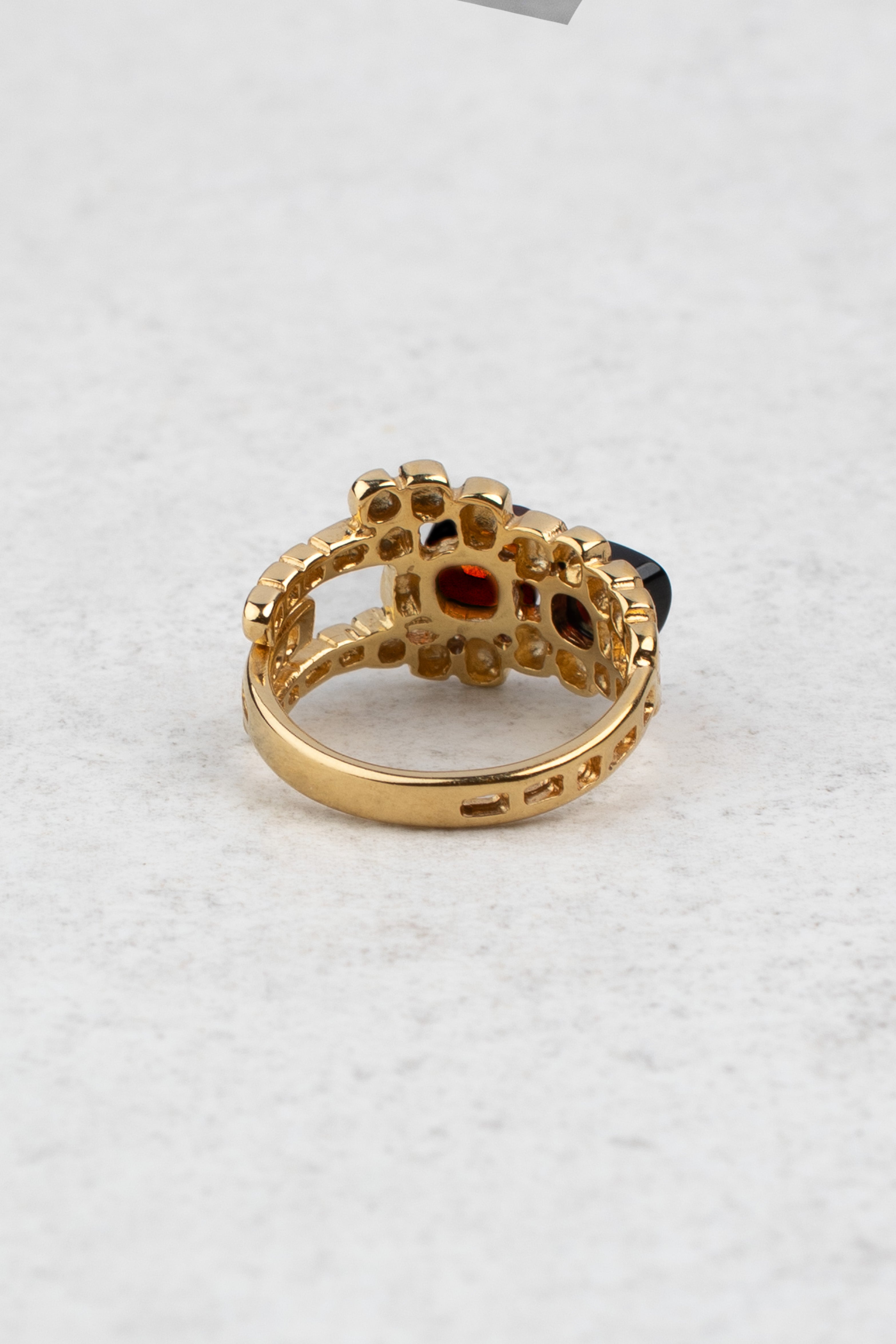 Gold-Plated Cherry Amber Ring "Luxar Ambrosium - Fides“