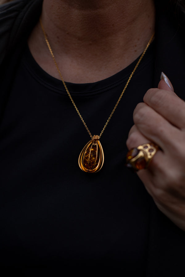 Baltic Amber Necklaces & Pendants