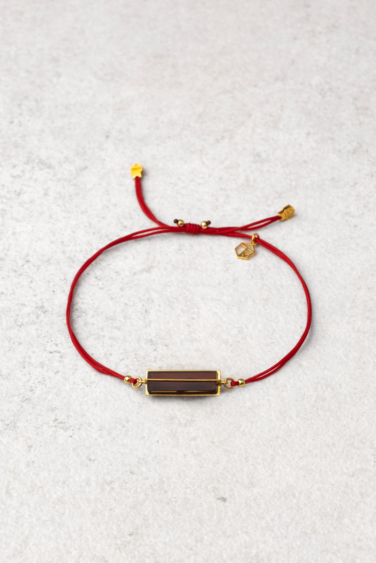 Gold-Plated Amber Bracelet "Prisma Rubra"