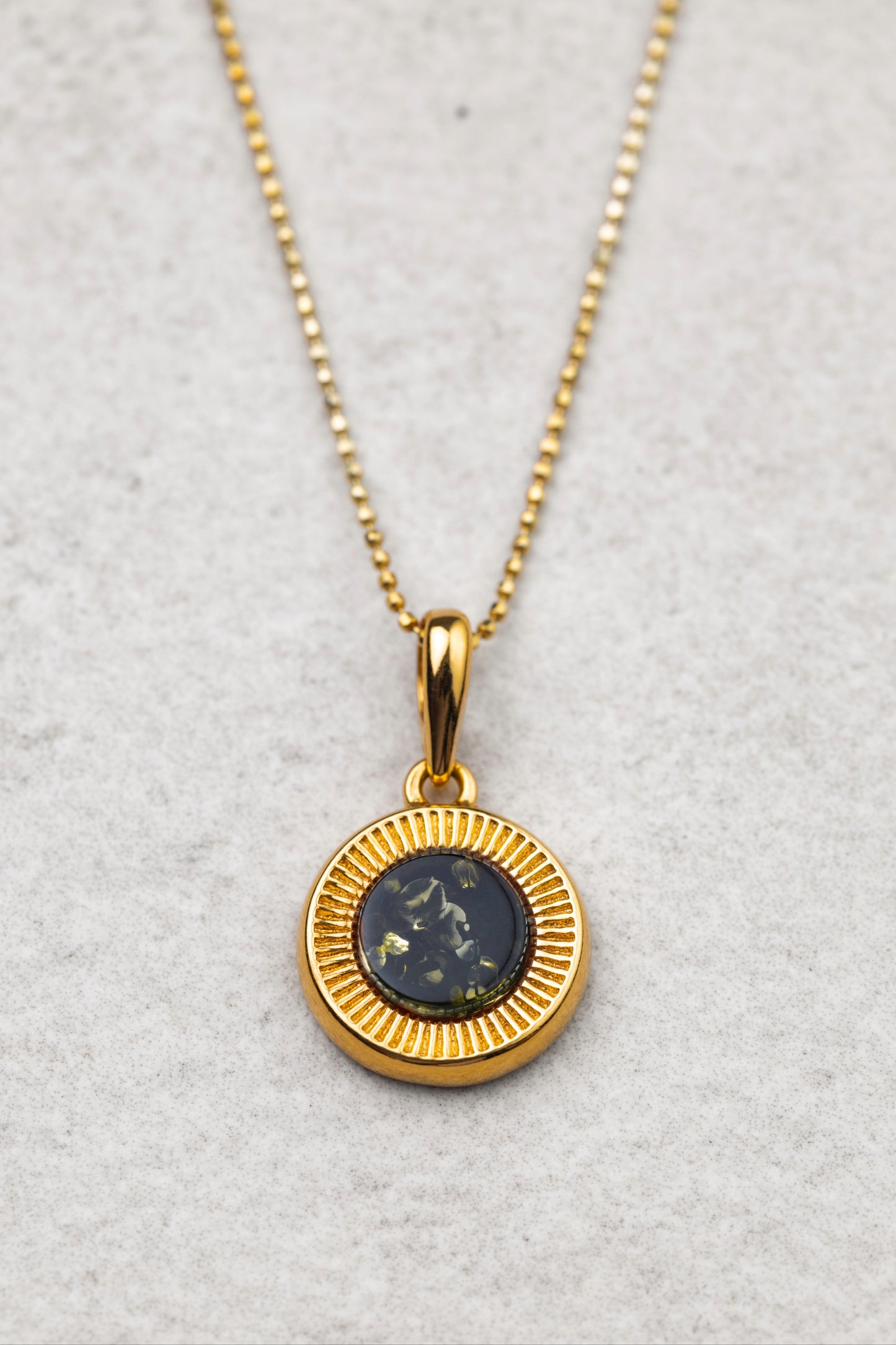 Gold-Plated Amber Pendant with Honey-Colored Amber "Aurora Baltica Gold"