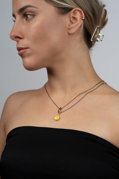 Paauksuotas gintaro pakabukas su geltonuoju gintaru „Nodus Aurum“