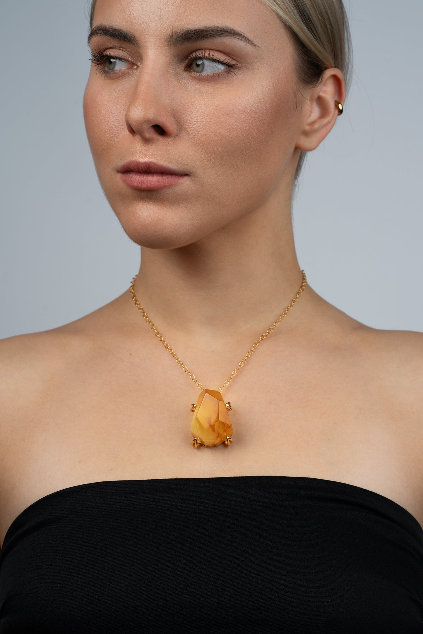 Vienetinis Paauksuotas Geltonojo Gintaro Kaklo Papuošalas „Aurora Mellea“