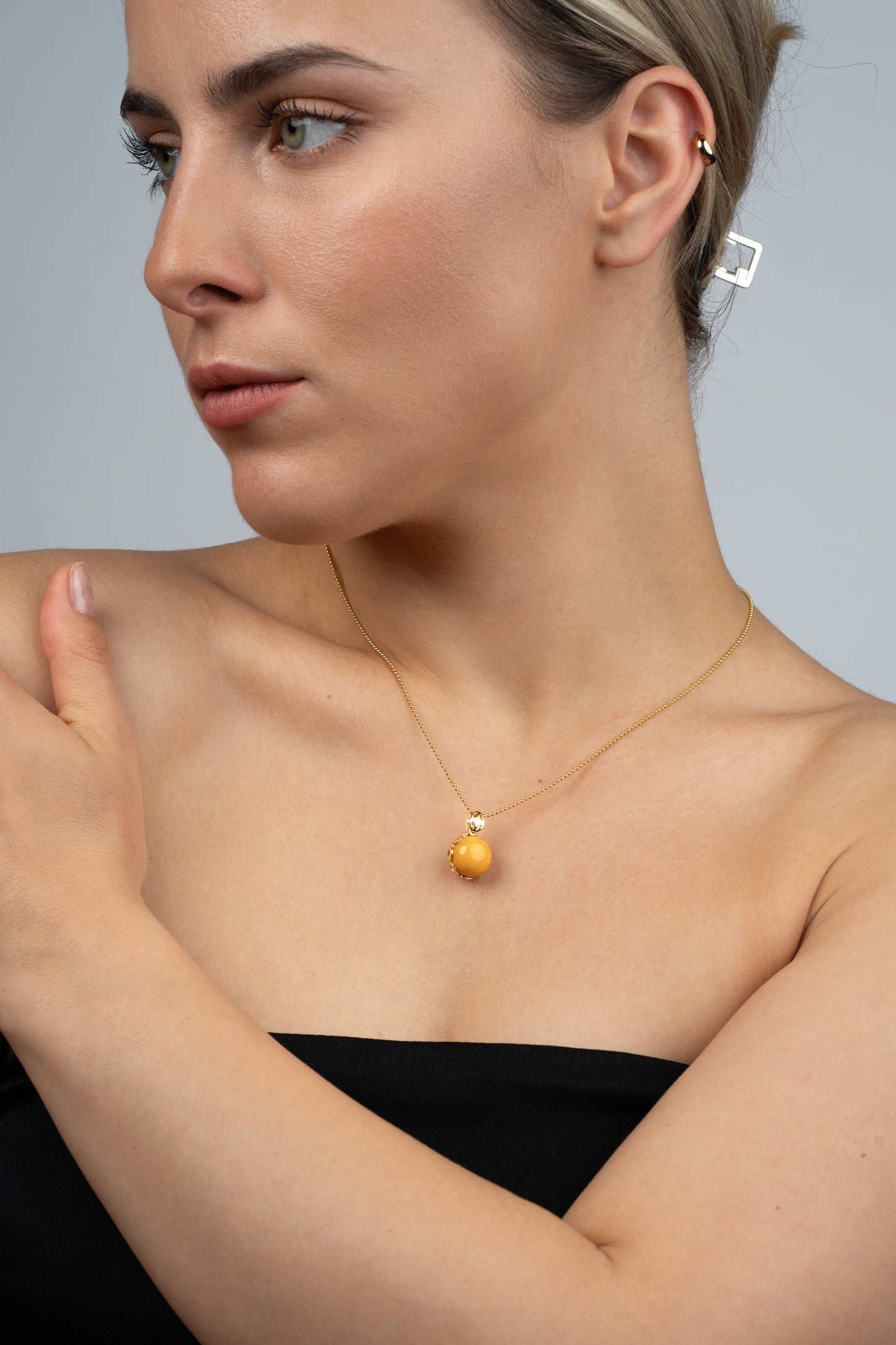 Paauskuotas Pakabukas Su Geltonuoju Gintaru „Aurea Harmonia“