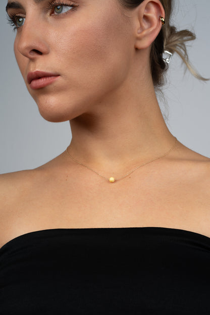 Paauksuotas vėrinys su pienišku Baltijos gintaru „Solitas“