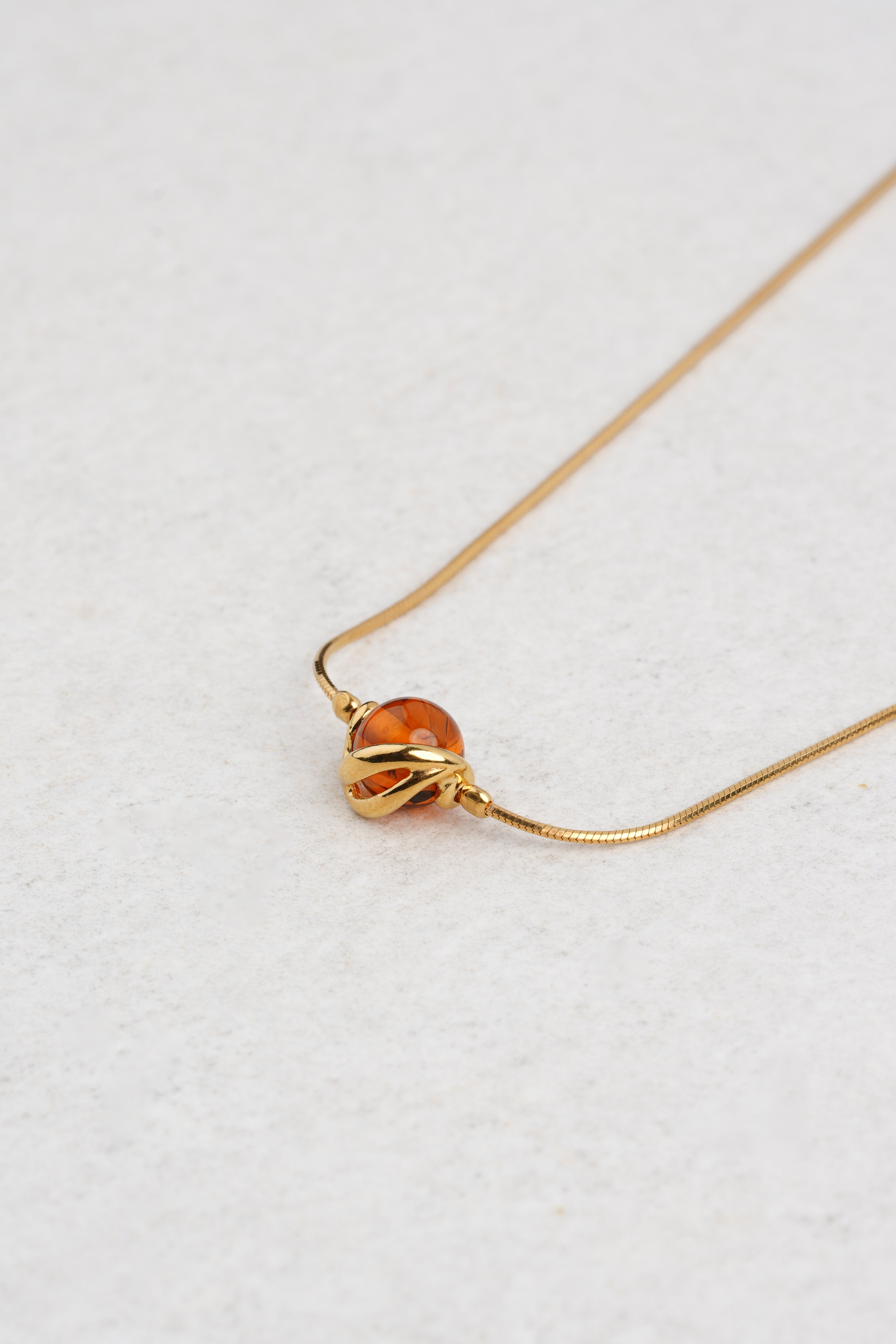 Gold-Plated Necklace with Honey Amber "Nectareus Ignis"