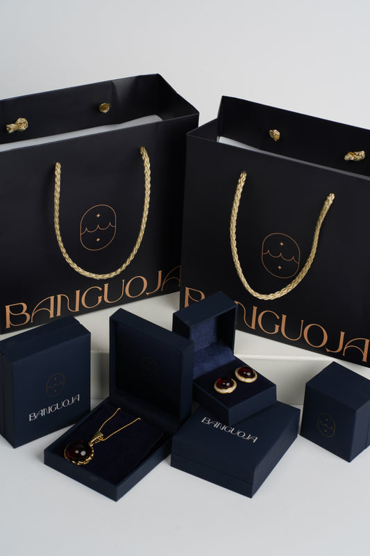 gift bag with ribbon