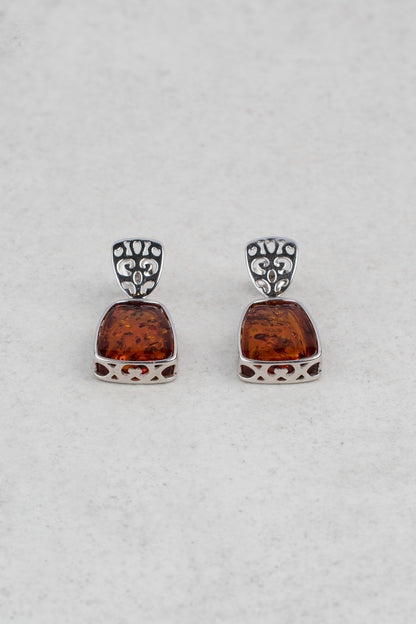 Elegantiški sidabriniai auskarai su medaus spalvos gintaru „Spiritus Ambrae“