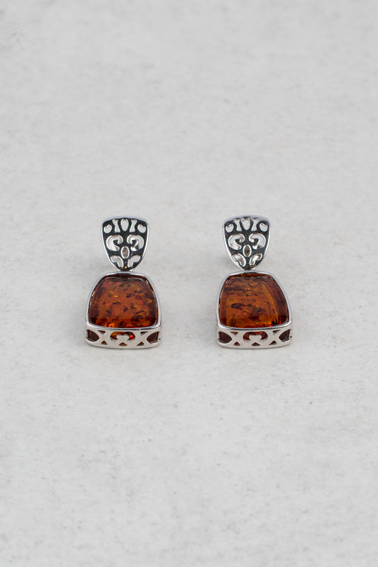 Elegantiški sidabriniai auskarai su medaus spalvos gintaru „Spiritus Ambrae“