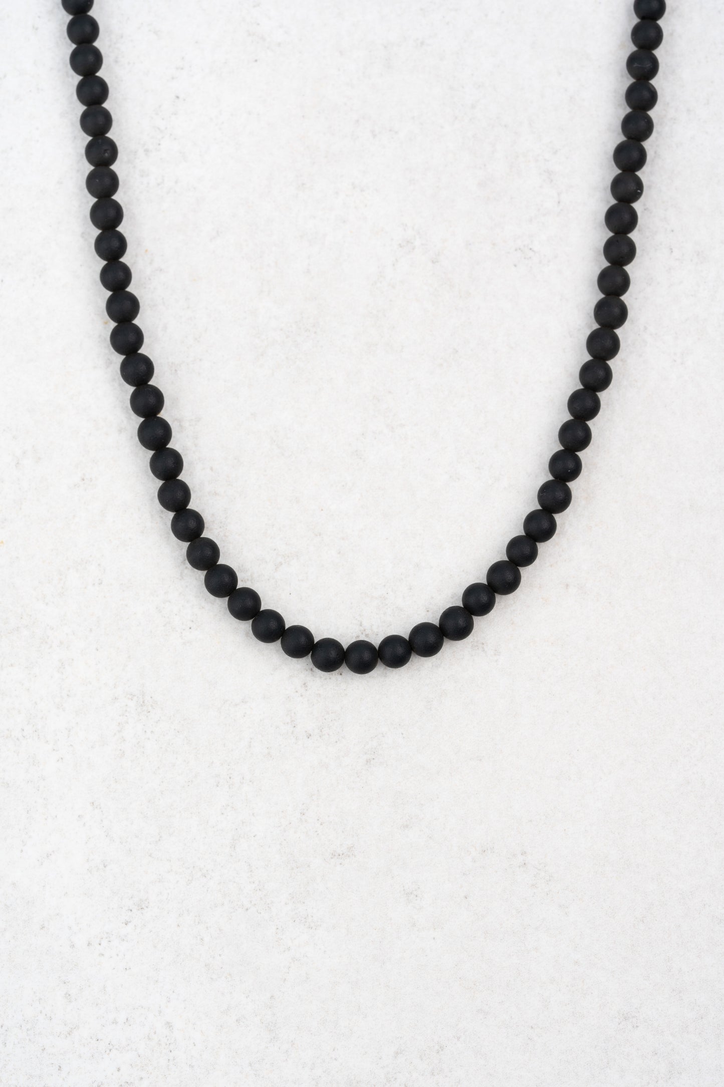 Paauskuotas gintaro pakabukas su matiniu vyšniniu gintaru "Ignis Nox"