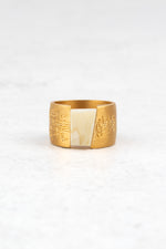 Gold-Plated Ring with Milky Amber “Fragmenta Imperii – Morra”
