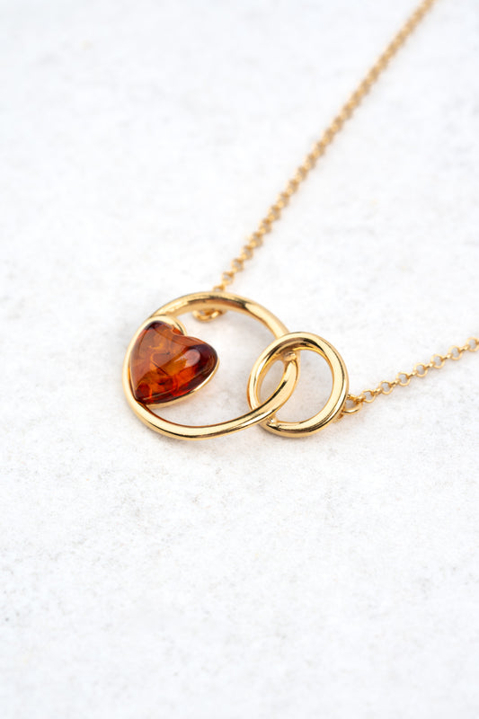 Paauksuotas gintarinis pakabukas su medaus spalvos gintaru „Nodus Amor“