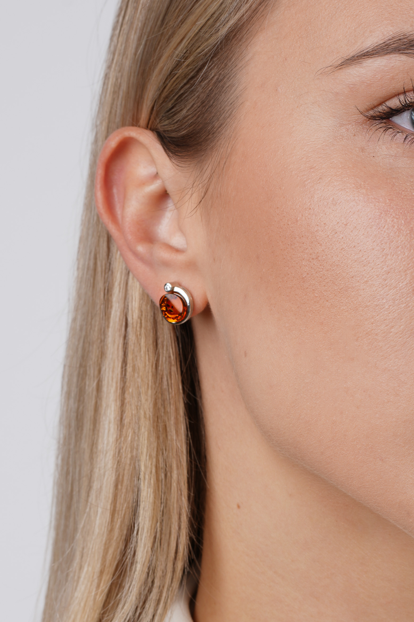 Silver Earrings with Honey-Colored Amber "Luna Aurum"