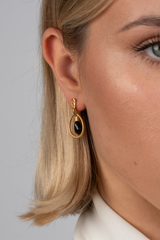 Paauksuoti gintaro auskarai su vyšniniu gintaru „Umbra Solis"