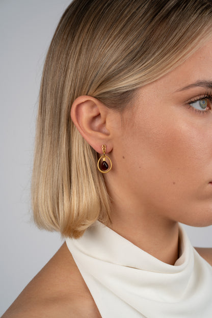 Paauksuoti gintaro auskarai su vyšniniu gintaru „Umbra Solis"