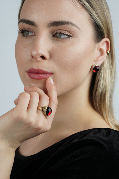 Gold-Plated Ring with Natural Red Amber "Peccatum Dulce – Nexus"