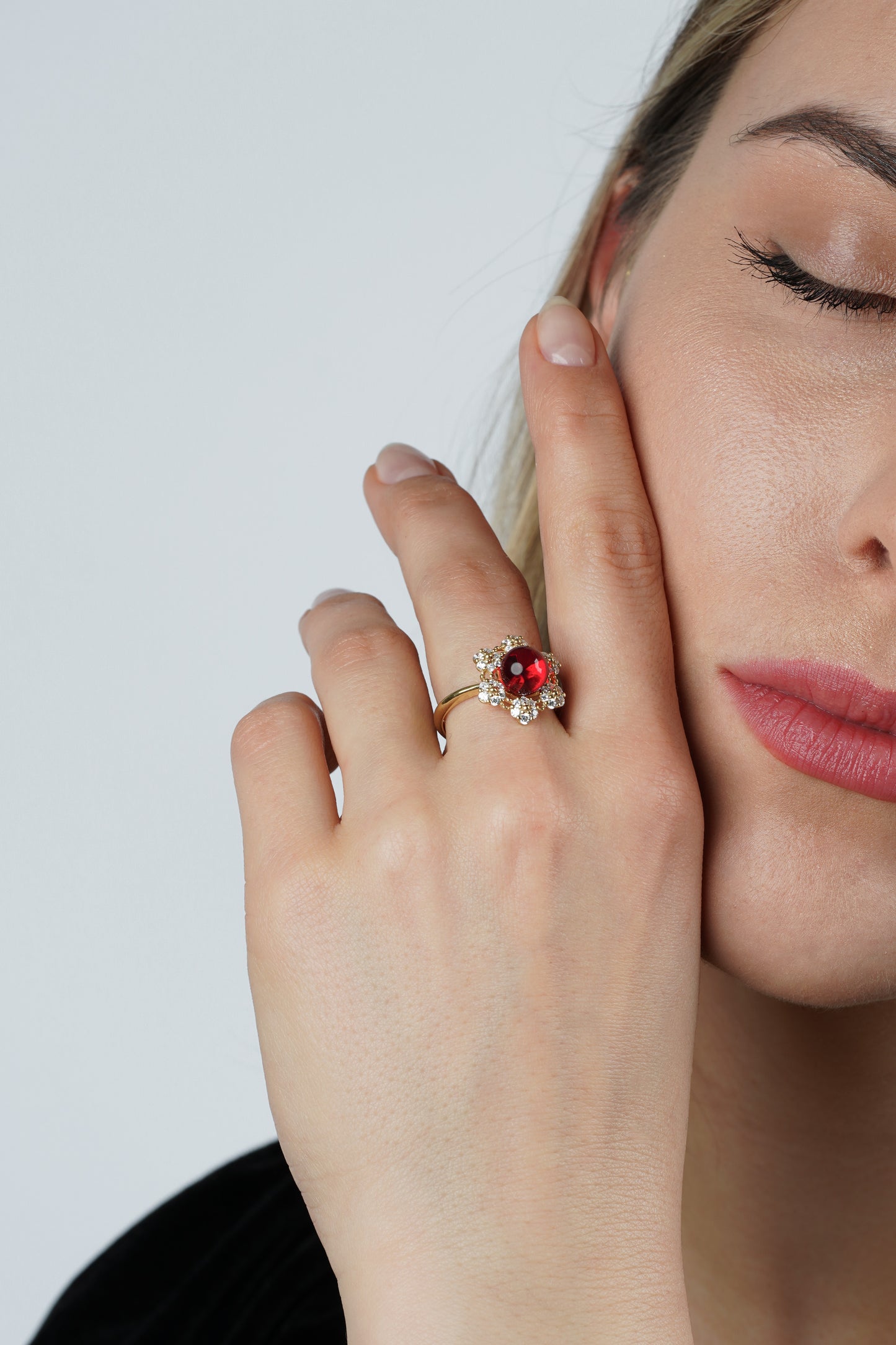 Gold-Plated Ring with Natural Red Amber "Peccatum Dulce – Halo"