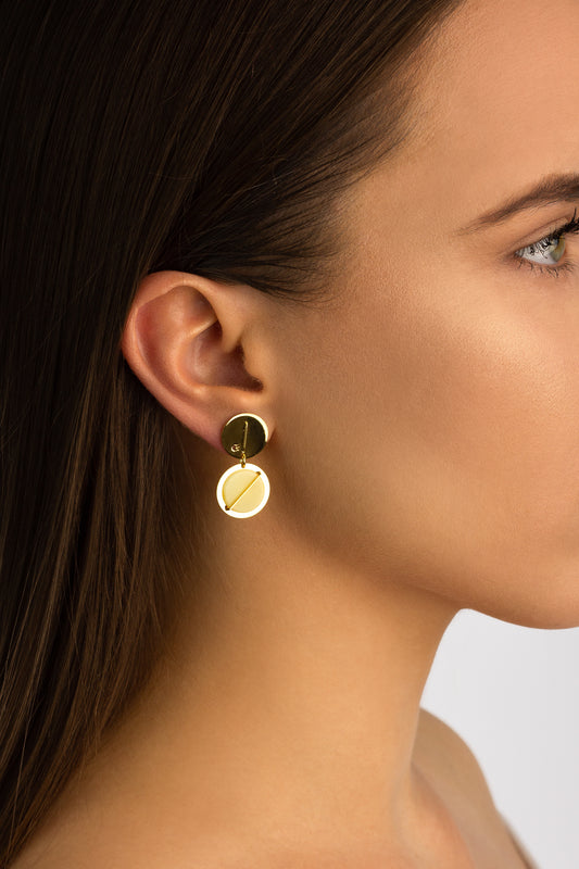 Gold-Plated Earrings with Milky Amber "Stellarum Orbis Pendo"