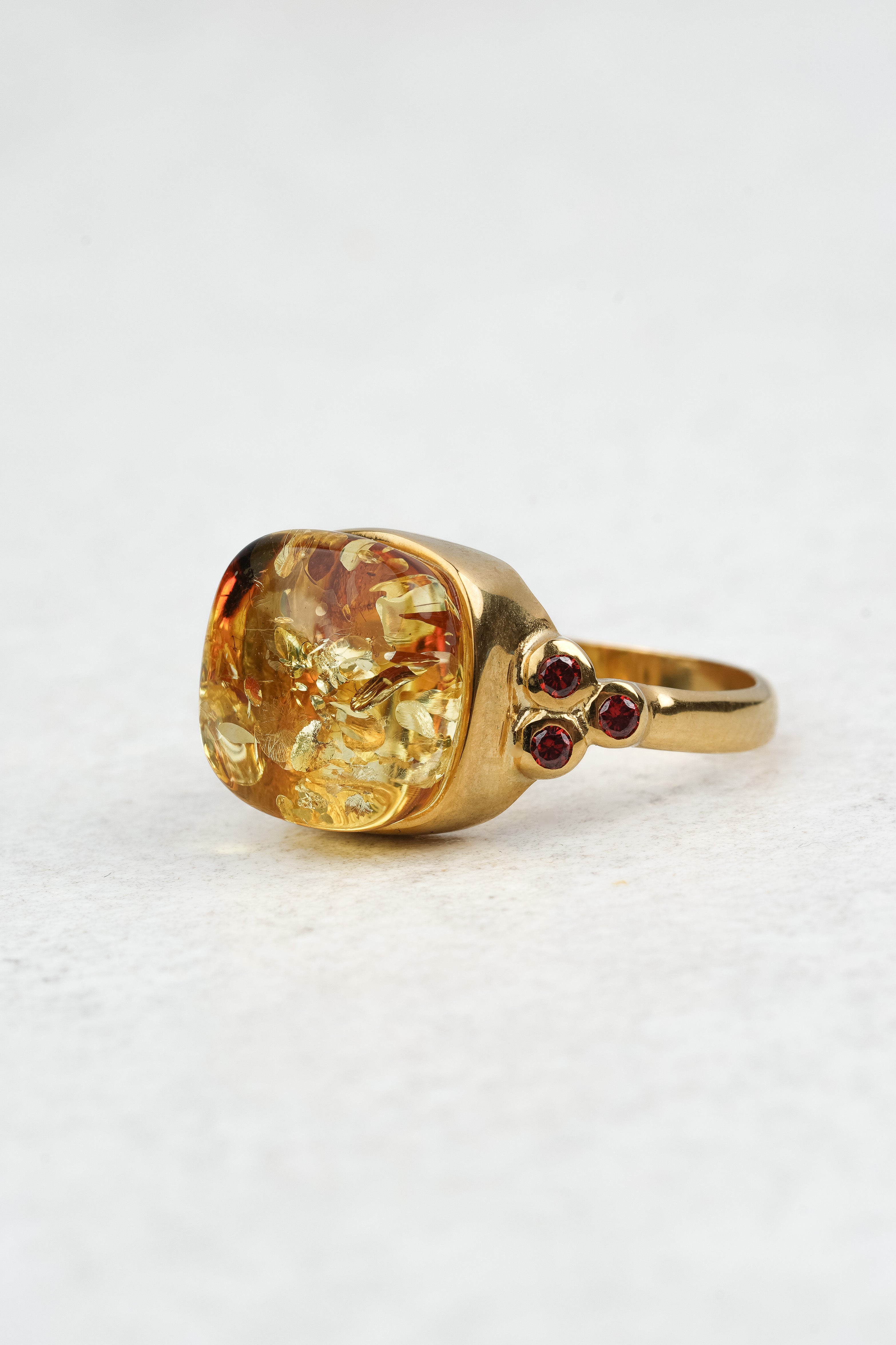 Luxurious Gold-Plated Ring with Yellow Amber "Aurum Umbrae"
