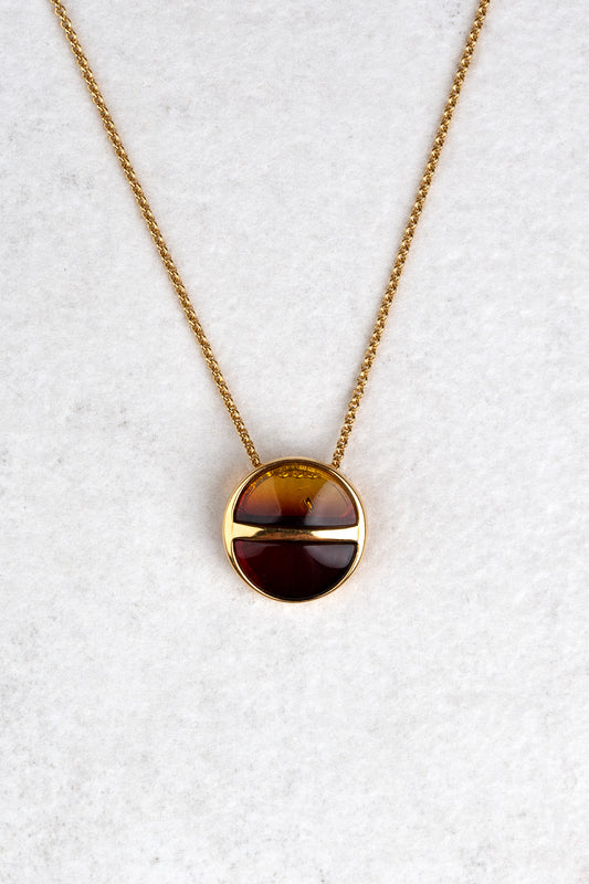 Luxurious Gold-Plated Pendant with Honey and Cherry-Colored Amber "Horizon Solis Serenitas"