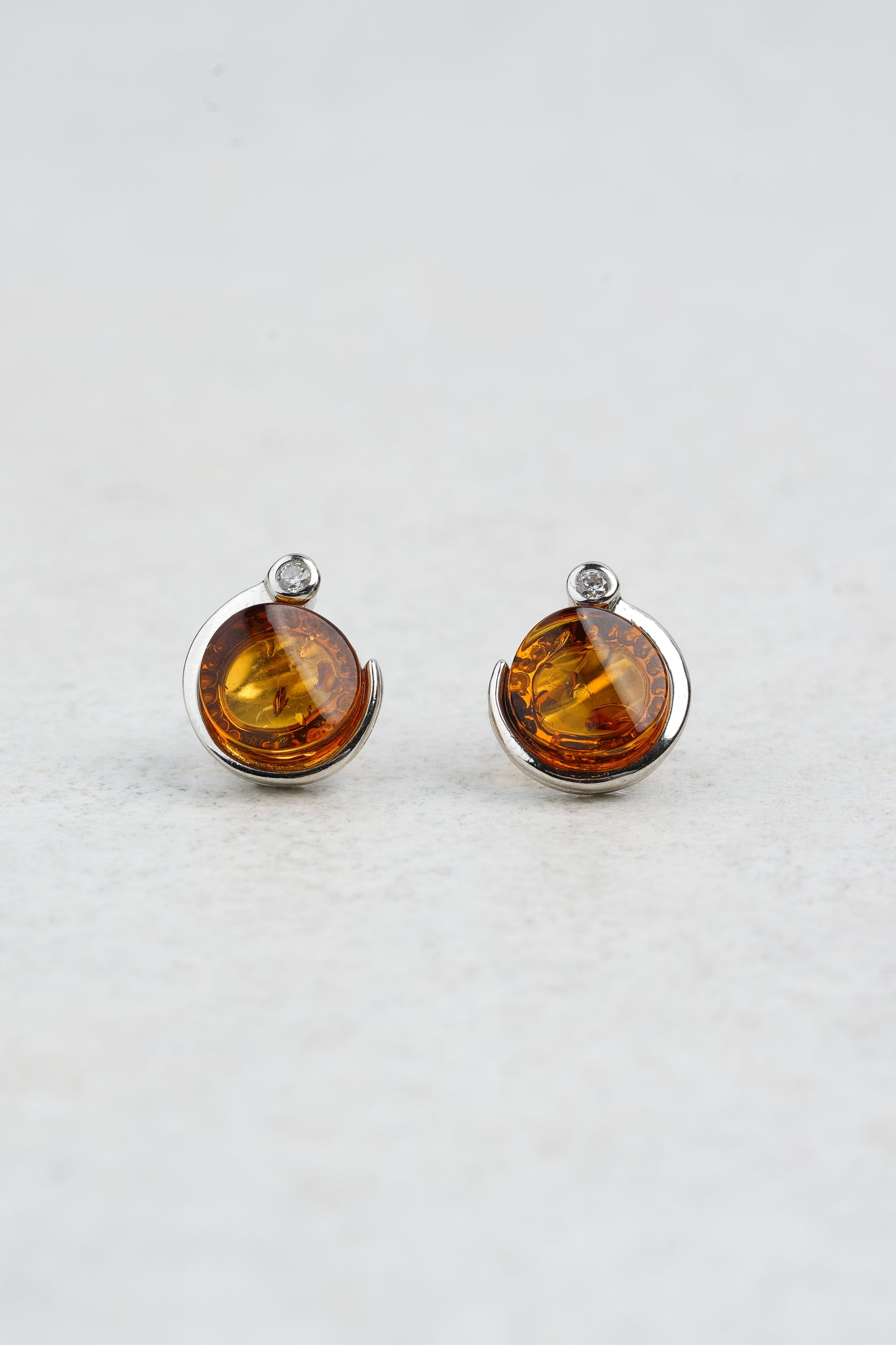 Silver Earrings with Honey-Colored Amber "Luna Aurum"