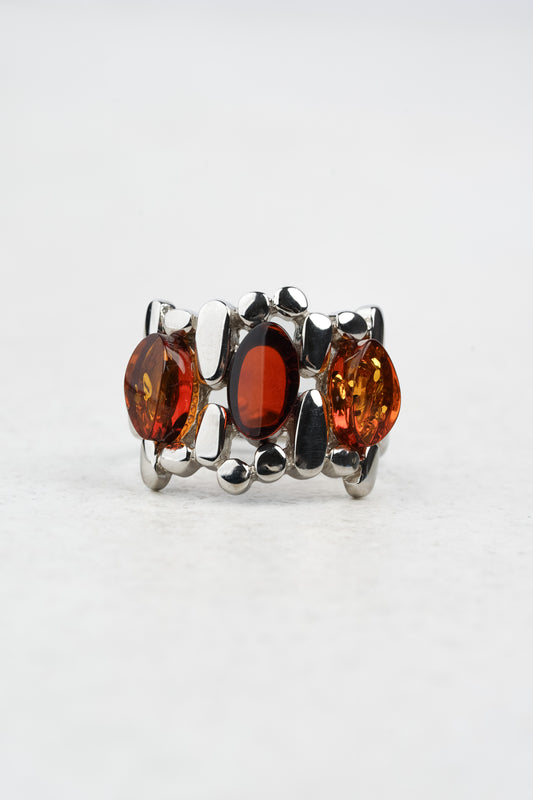 Sidabrinis medaus ir vyšnių spalvos gintaro žiedas „Luxar Ambrosium - Origo“