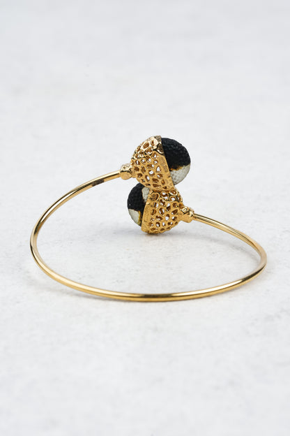 Gold-Plated Bracelet with Cherry Amber "Ars Mutatio"