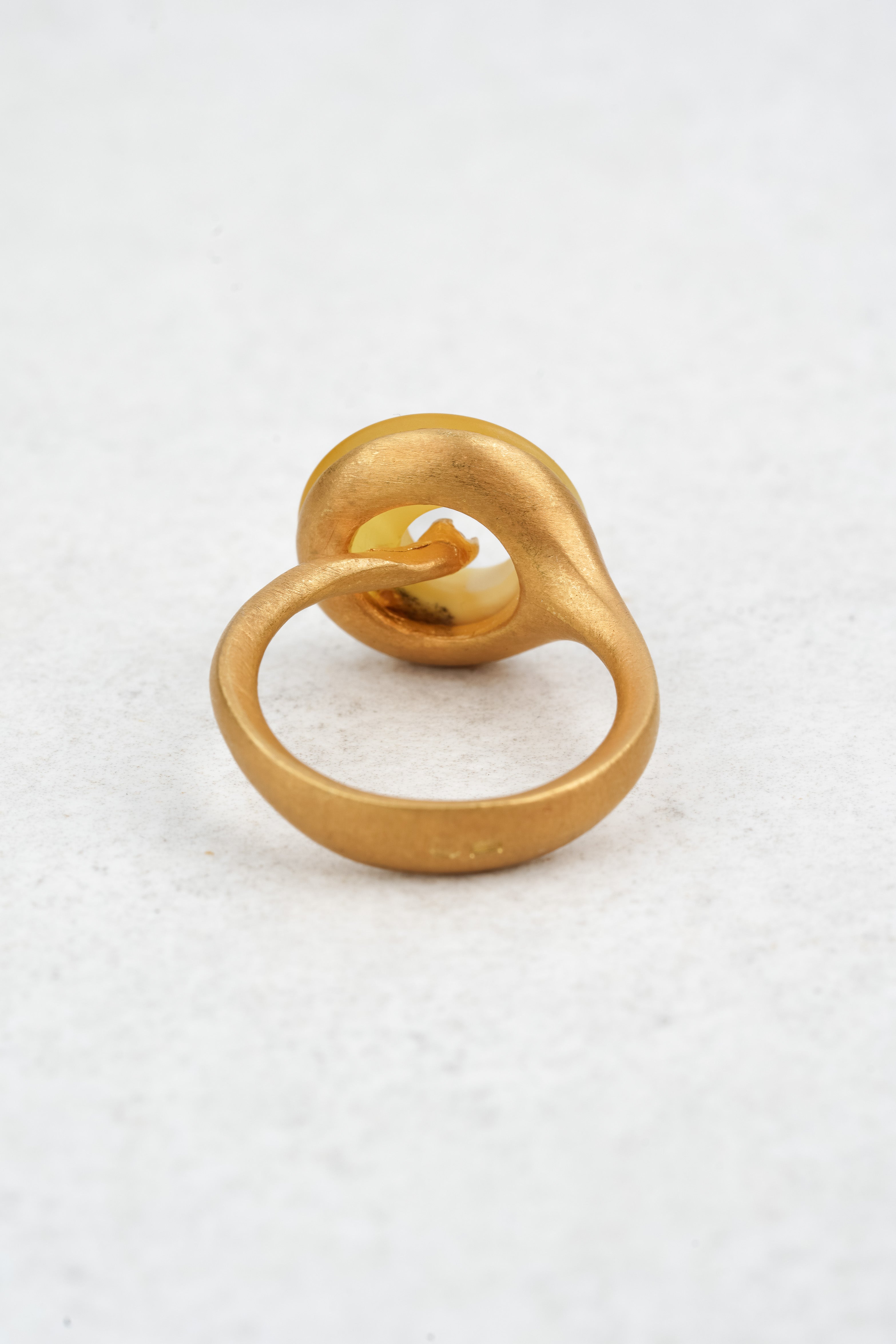 Gold-Plated Ring with Milky Amber "Fragmenta Imperii – Doria"
