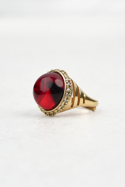 Gold-Plated Ring with Natural Red Amber "Peccatum Dulce – Nexus"