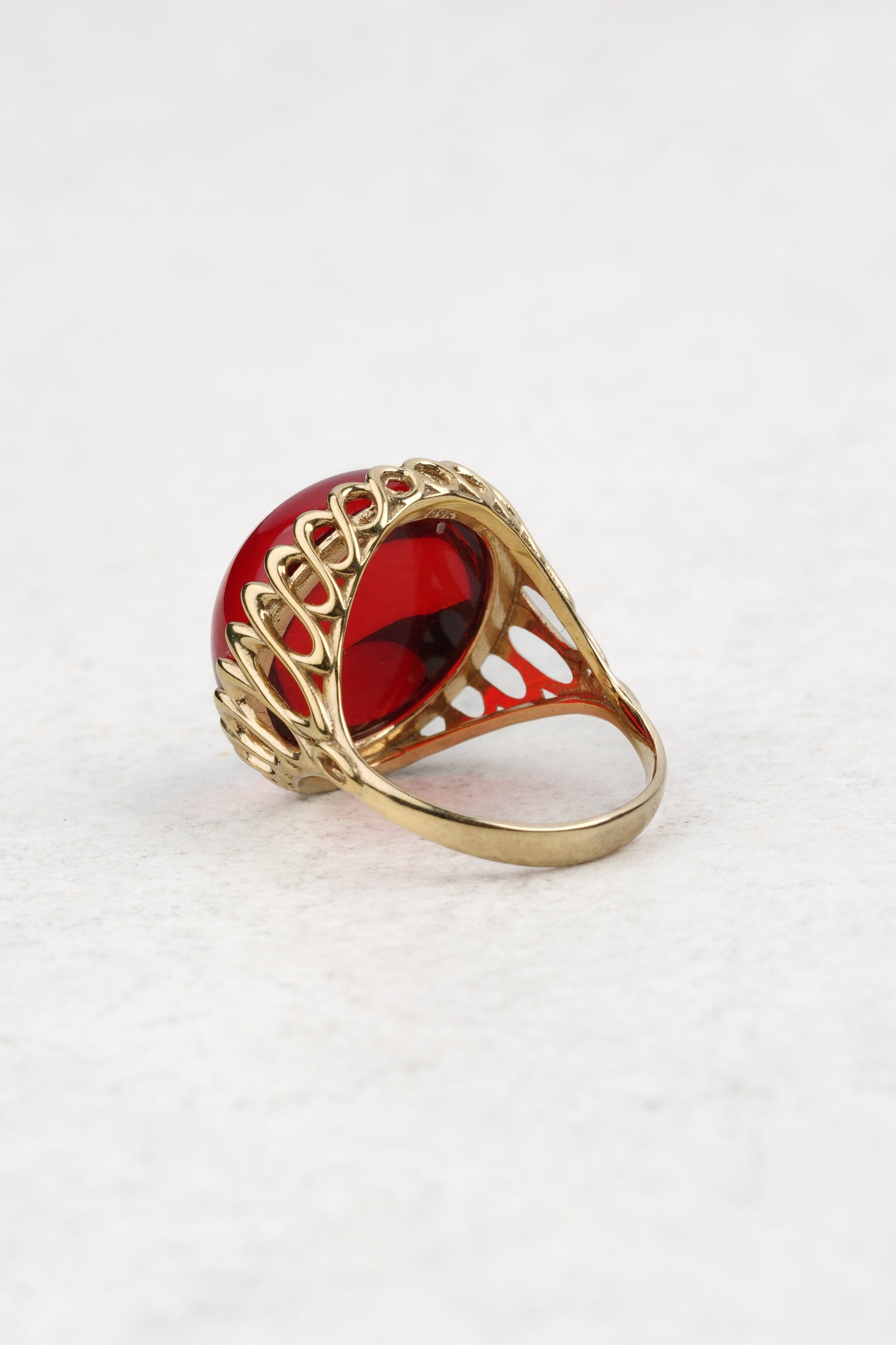 Gold-Plated Ring with Natural Red Amber "Peccatum Dulce – Regalia"