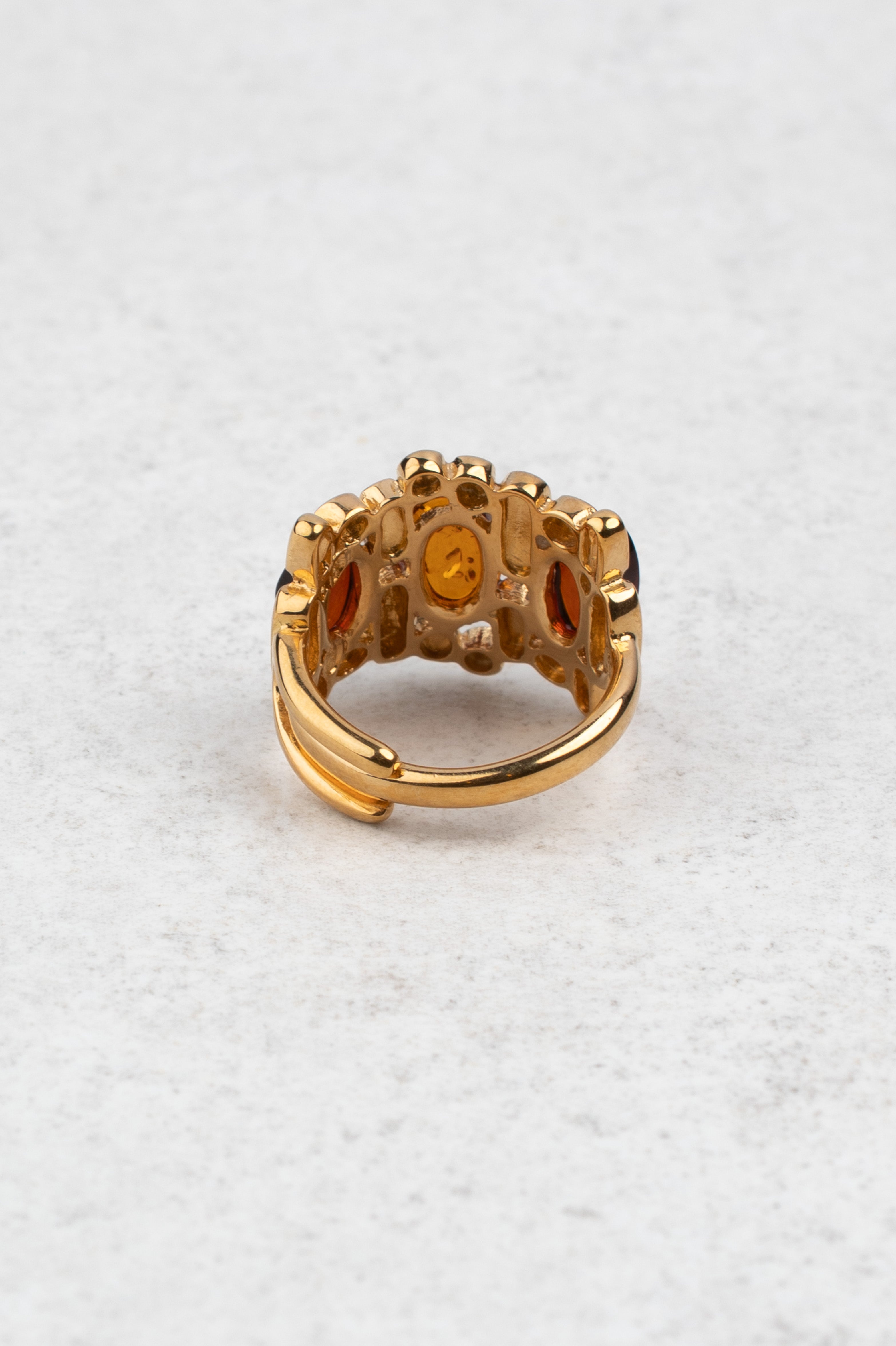 Gold-Plated Cherry & Honey Amber Ring "Luxar Ambrosium - Origo“